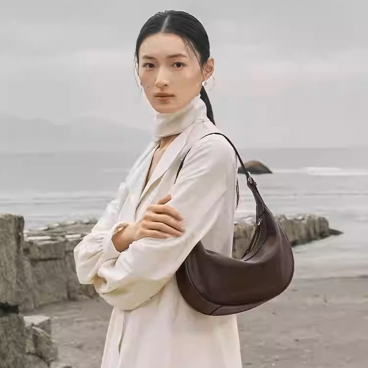 2026 New Vegetable-Tanned Sheepskin Crescent Hobo Bag Simple Casual Versatile Commuter Crossbody Shoulder Underarm Bag For Women