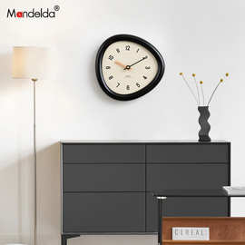 Mandelda免打孔现代简约挂钟2023新款客厅艺术创意餐厅时钟装饰墙