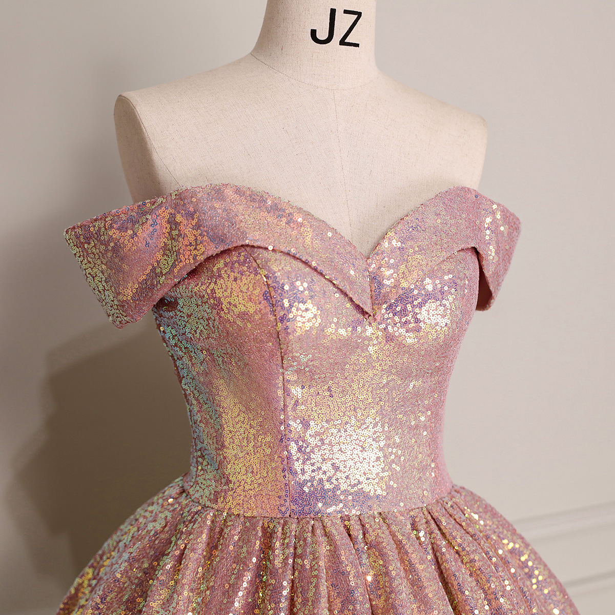 Damenbekleidung Braut verträumtes buntes Paillettenball-Performance-Kostüm mit einer Schulter Hochzeitskleid_voghion.com