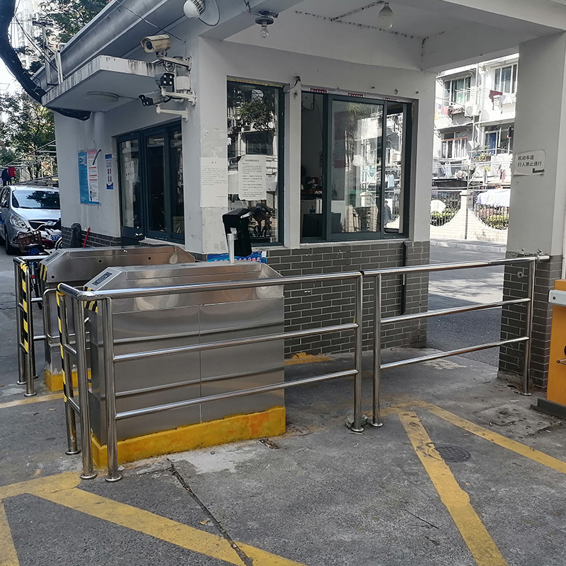 护栏围栏铁艺护栏道路栏杆铁艺大门栅栏门小区通道门多种规格可选