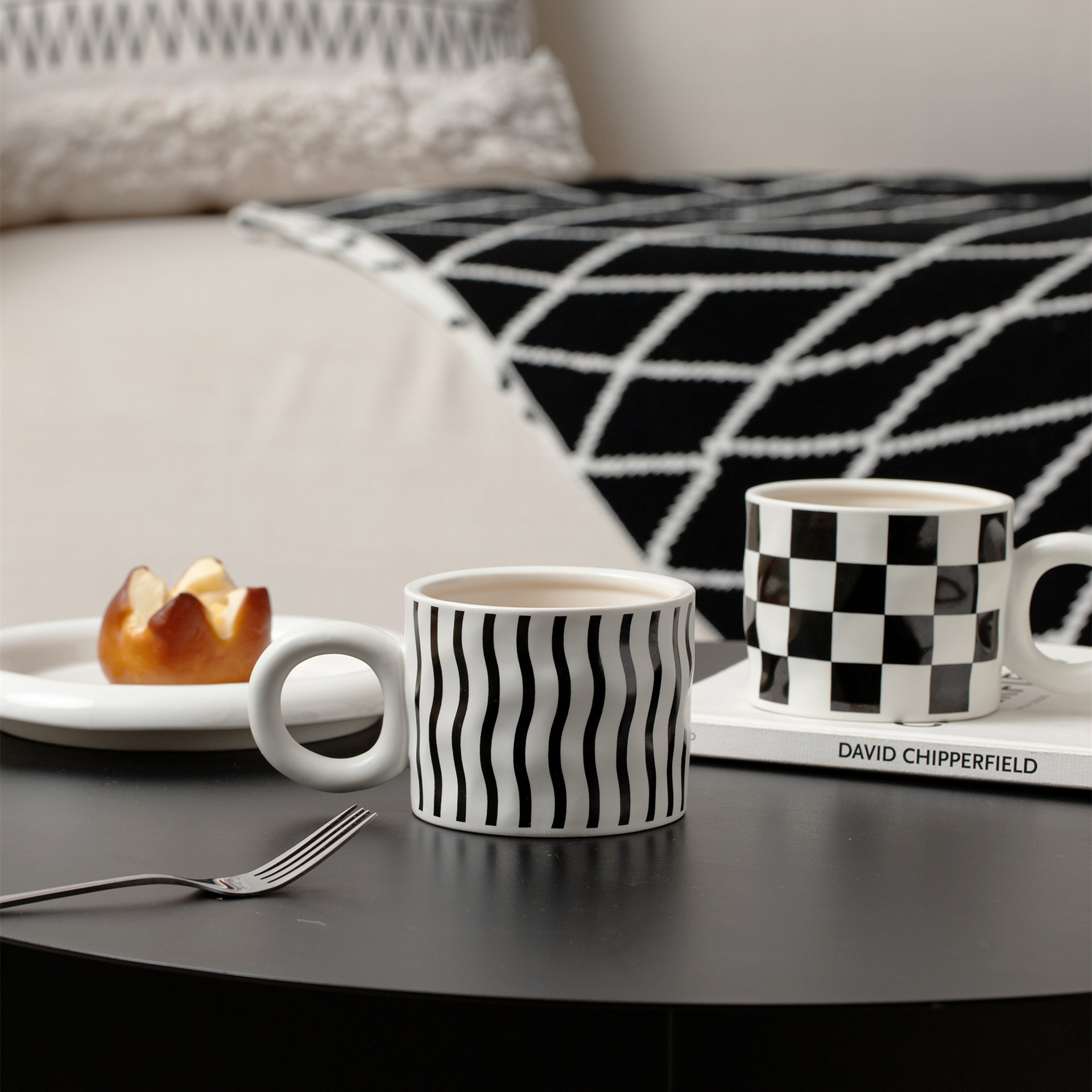 简约黑白陶瓷杯带盖大耳杯创意杯子早餐杯牛奶杯水杯波纹斑点方格