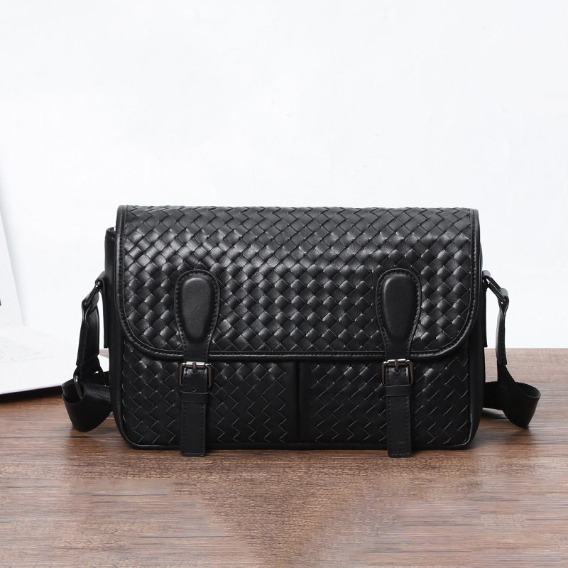 Túi đeo chéo nam da bò thật dệt bện, đeo vai, sức chứa lớn 29×11×17 cm — Màu đen da bò bện