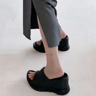 High version 2024 thick-soled slippers women's ashige same style muffin casual increased thick-soled slippers short sandals