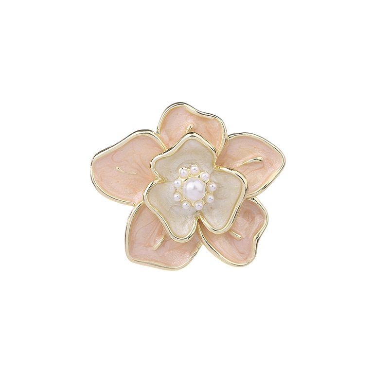 Klassischer All-Match-Anstecker mit Kamelien-Perlen für Damen, elegante kleine Brosche im Duftstil, hochwertige Anzug-Pullover-Anstecknadel_voghion.com