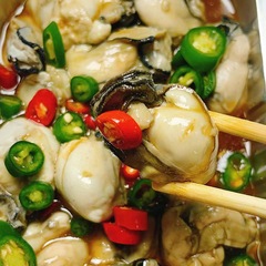 Spicy & Tangy Seafood Combo: Ready-to-Eat Crab Claws, Mini Octopus Tails, Freshly Marinated Flower Snails, and a Seafood Bucket