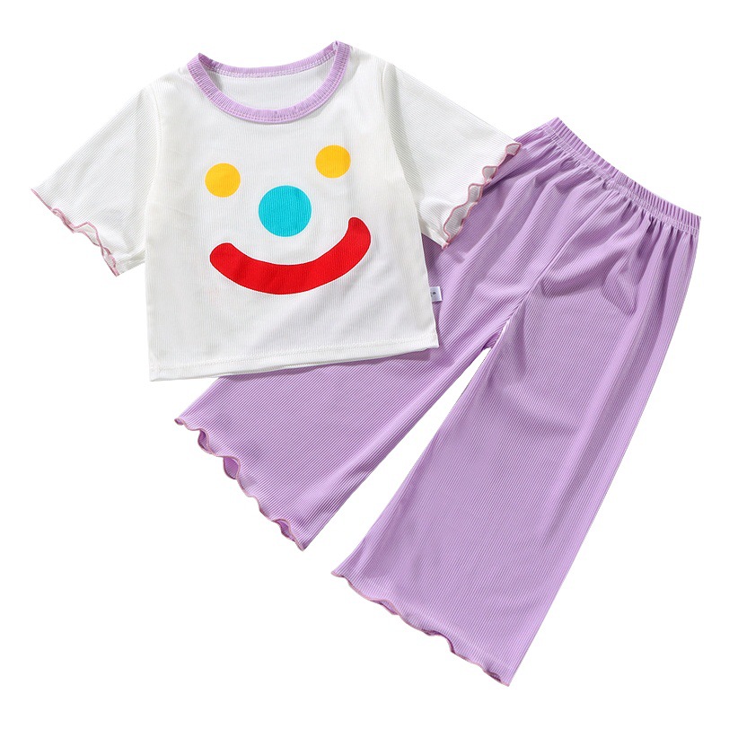 2024 niñas pijamas de verano bebés hielo de niños delgados ropa para el hogar de niños pequeños piernas anchas dulces