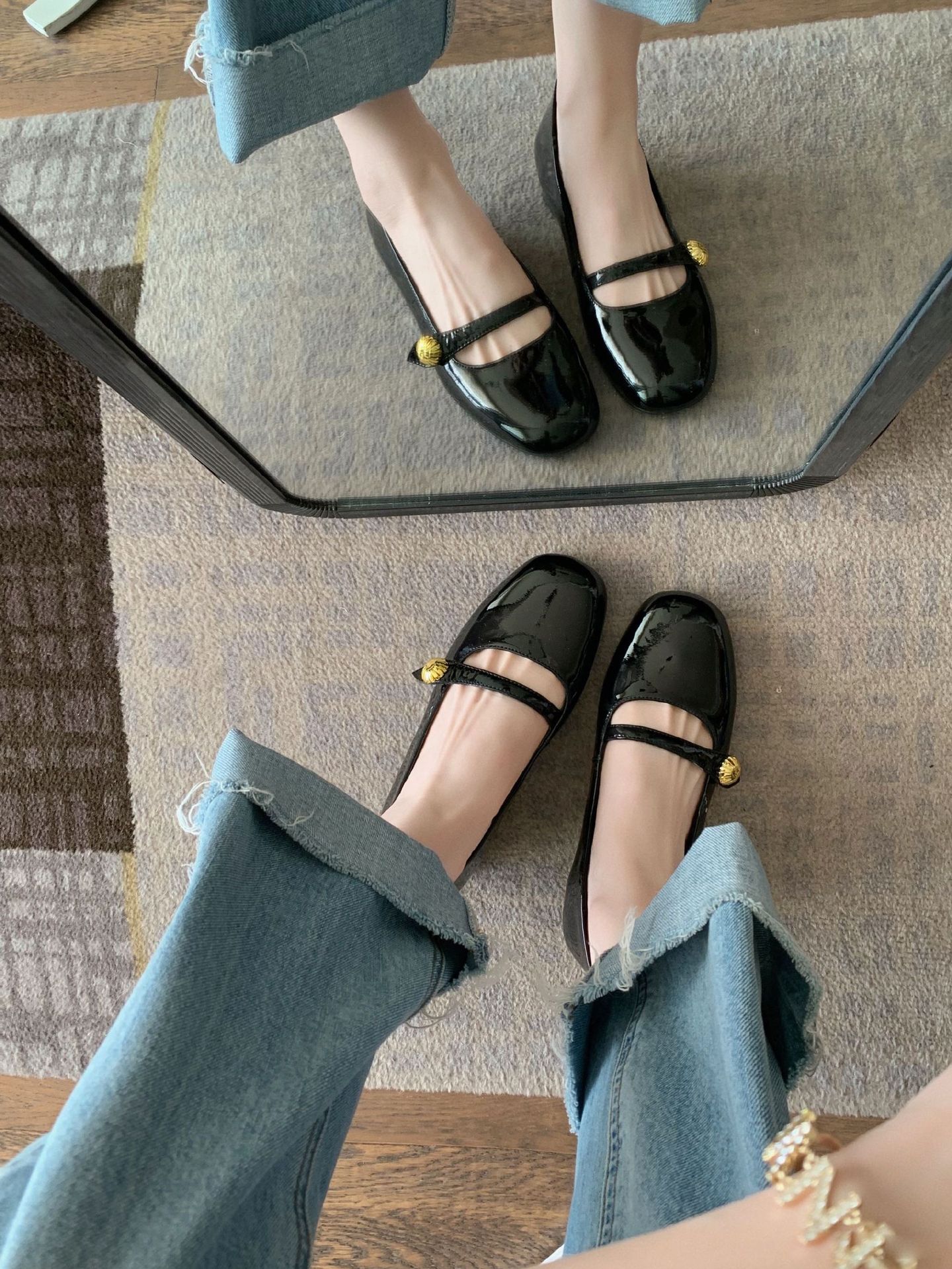 73d2712agy1gzafvoh4oij21lw2561