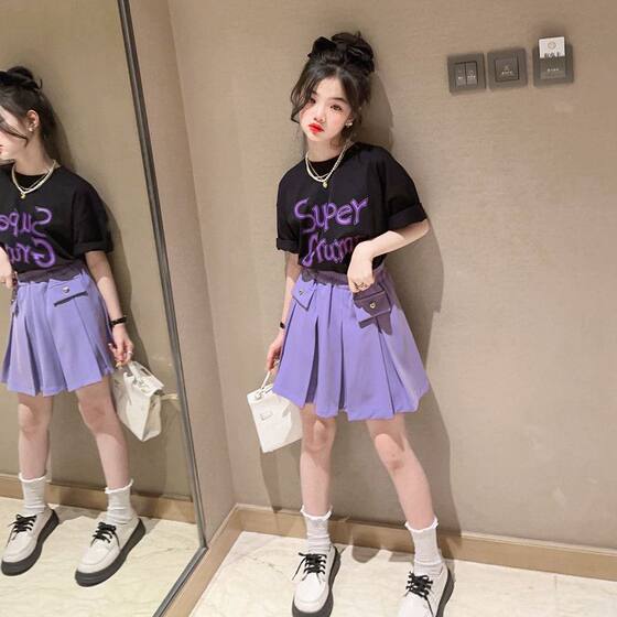 Girls' short-sleeved skirt fashionable summer T-shirt pleated skirt academic style suit Chinese children's western style summer two-piece suit.