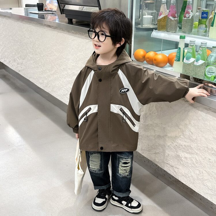 Boys label patchwork jacket for spring and autumn 2023, new handsome hooded windbreaker, children's top_voghion.com