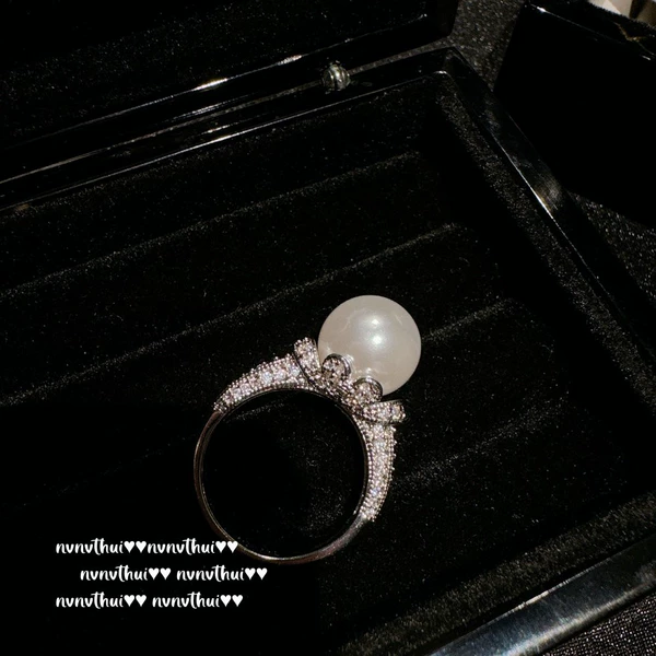 Retro artificial ring with bow with zircon