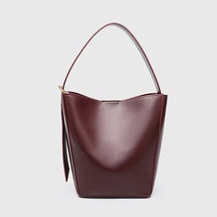 Zの新しいレディースバッグはファッショナブルで多用途なショルダークロスボディバッグ、ハイエンドのニッチデザインのバケットバッグ、ポータブルマザーズバッグです。