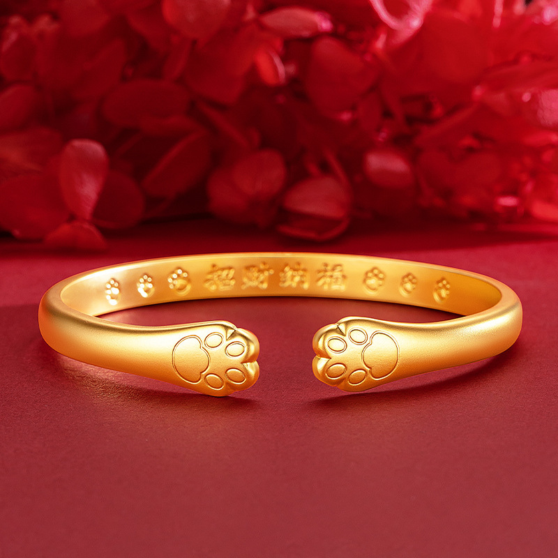 Braccialetto aperto stile antico in oro sabbia vietnamita con artiglio di gattino femmina Braccialetto con artiglio di gatto Boutique in nichel perla Piccolo libro rosso stesso stile_voghion.com