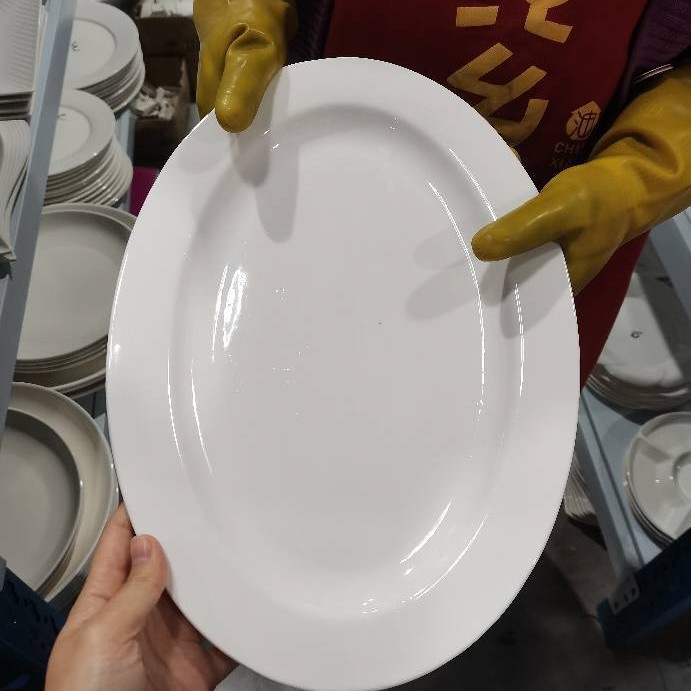 Tazón de cerámica blanca estilo nórdico lujo ligero, diseño japonés – para arroz, sopa y fideos, alta estética.