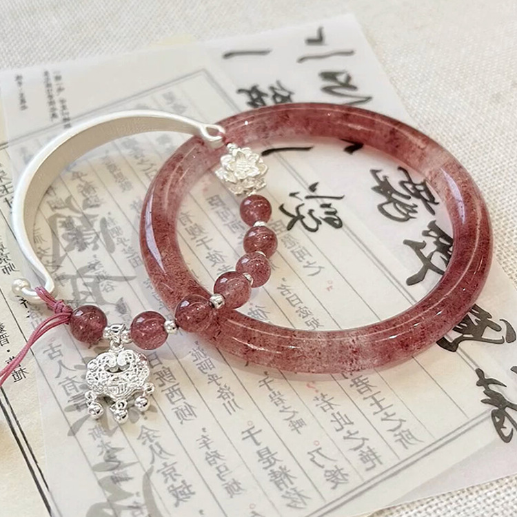 "Manshan Cherry Words" nuevo conjunto de pulseras de cristal de fresa china primavera y verano nueva moda lujosa para regalar pulseras de amigos