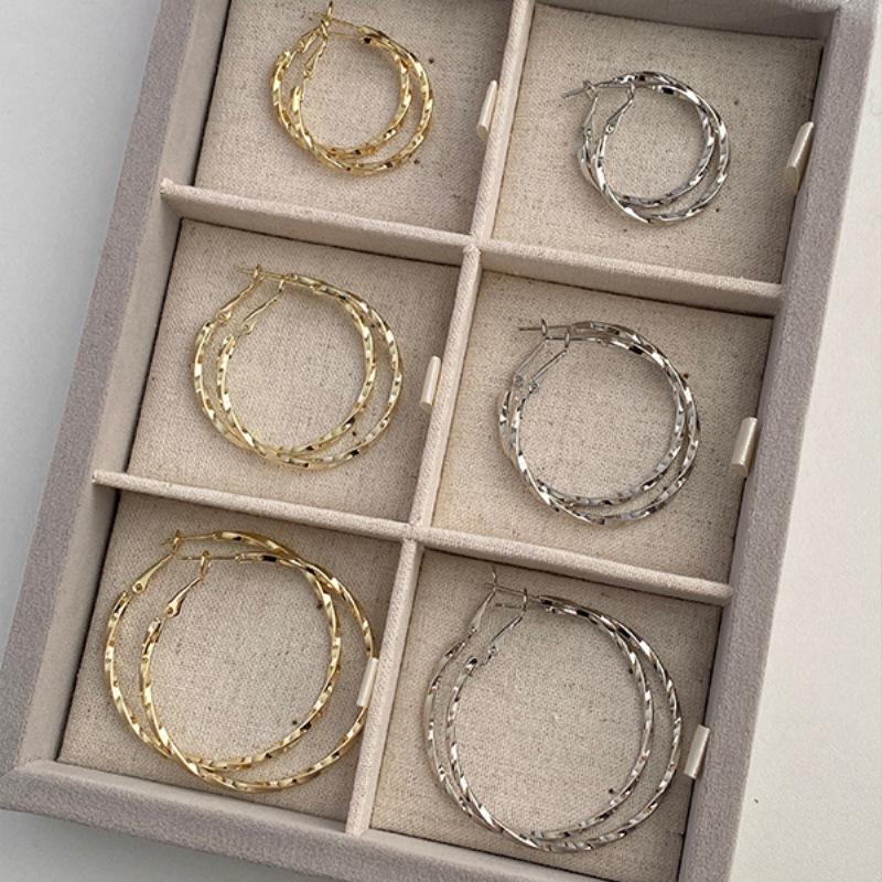 Minimalist Versatile Multi-Faceted Circle Earrings, Twisted Large Hoop Earrings, Niche Design, European and American High-End Style Earrings for Women