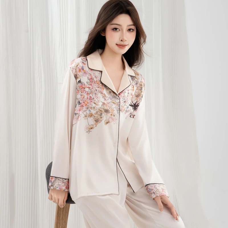 Da Vinci Code Imported Niche Designer Light Luxury Trendy Brand Floral Bee Set Women's Loungewear with a Sense of Sophistication