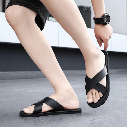 New men's slippers, lightweight, soft soles, comfortable, black, fashionable, casual, simple, stylish, beach sandals, wholesale