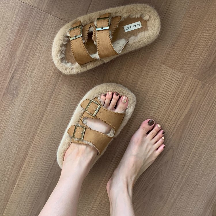 Internet celebrity soft-soled fur slippers for women's outer wear 2023 autumn and winter new sheep curly slip-on cotton slippers_voghion.com