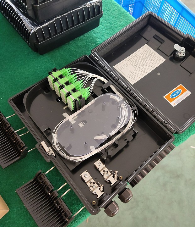 空箱16芯分纖箱外貿款分線盒光纖接線盒微分箱可滿配