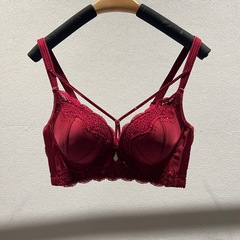 新款小胸显大加厚聚拢上托无钢圈内衣女防下垂文胸罩烫钻时尚文胸