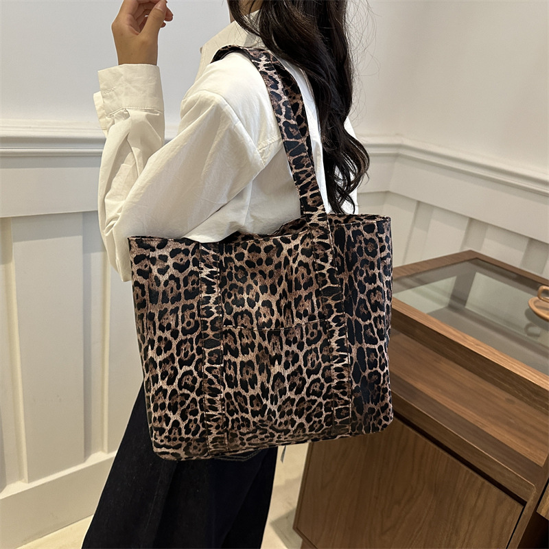 Bolsa de moda para niños y niñas simple mochila de viaje de gran capacidad bolsa de hombro bolsa de invierno 2024