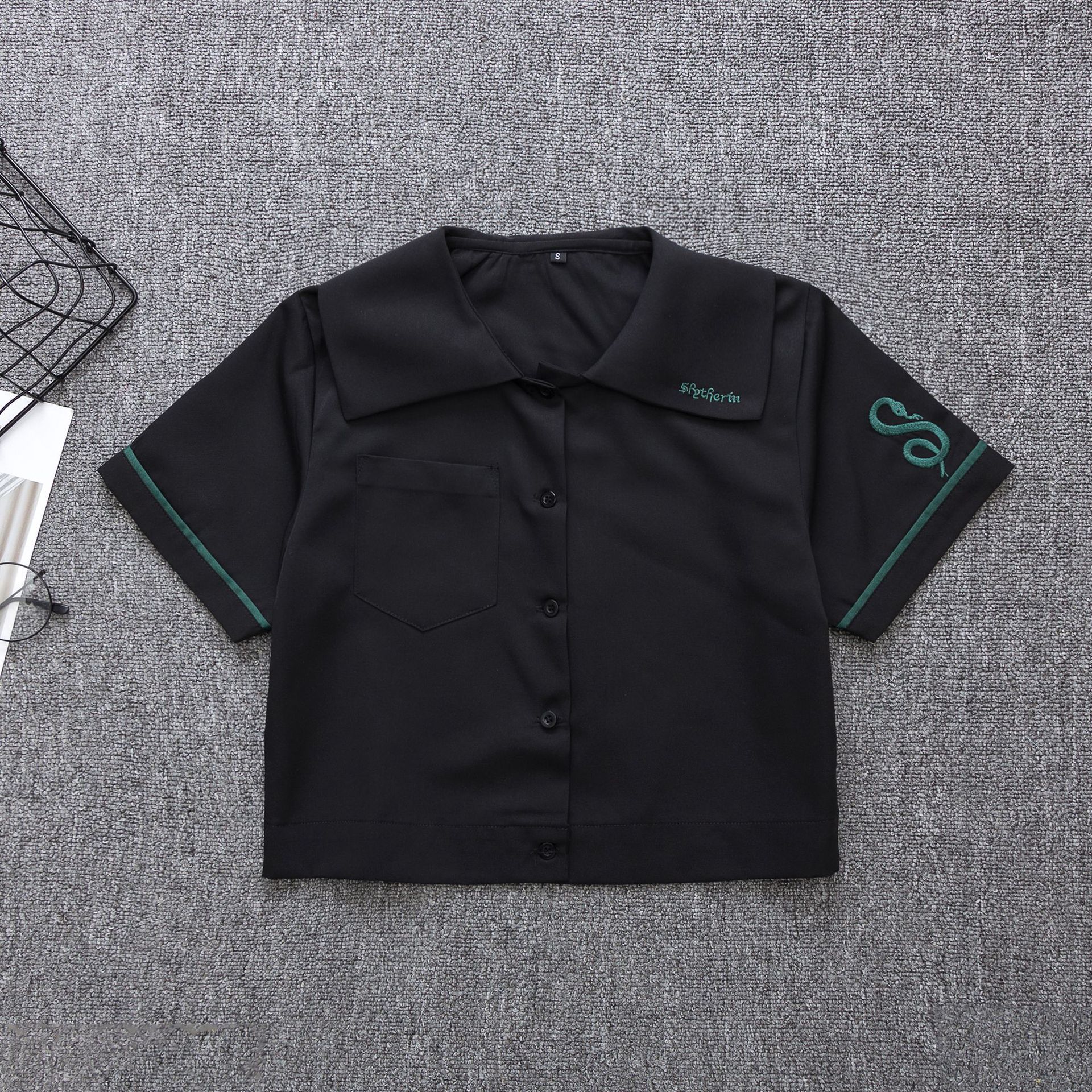 19010 black short -sleeved shirt
