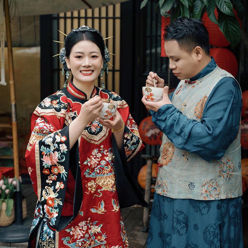 Chinese Traditional Han Dynasty Bride Wedding Dress Qing Dynasty Horse Face Skirt Heavy-Duty Engagement Dress Ancient Couple Red Wedding Dress