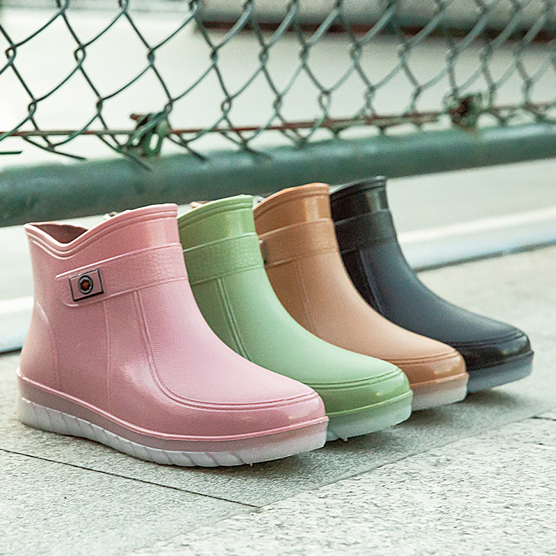 2024纯色女士雨鞋简约舒适防滑防水雨鞋百搭外穿保暖加绒雨靴批发