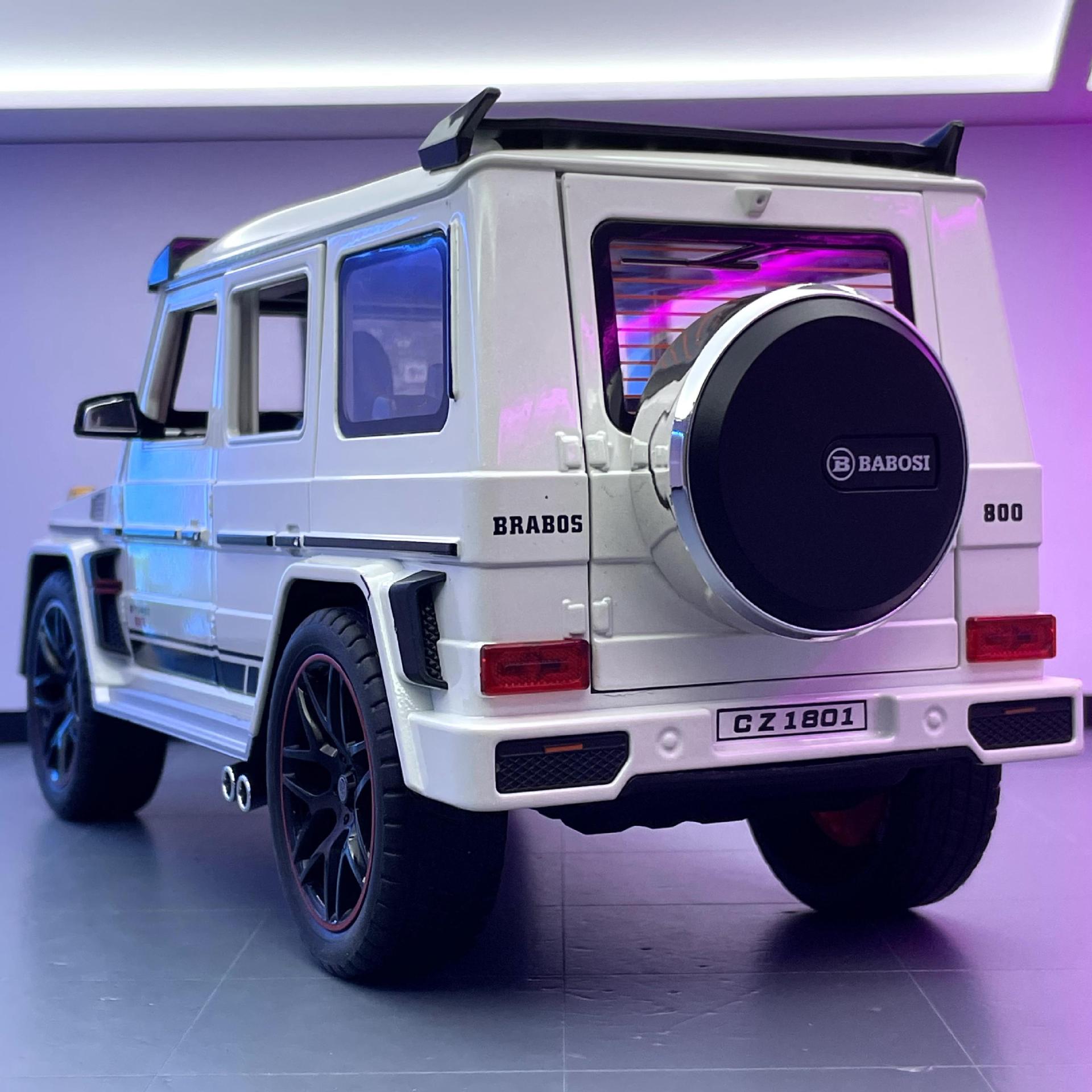 Modelo de coche de aleación Barbosi G800 retroceso con versión en aerosol juguete de sonido vehículo todoterreno decoración de modelo musical