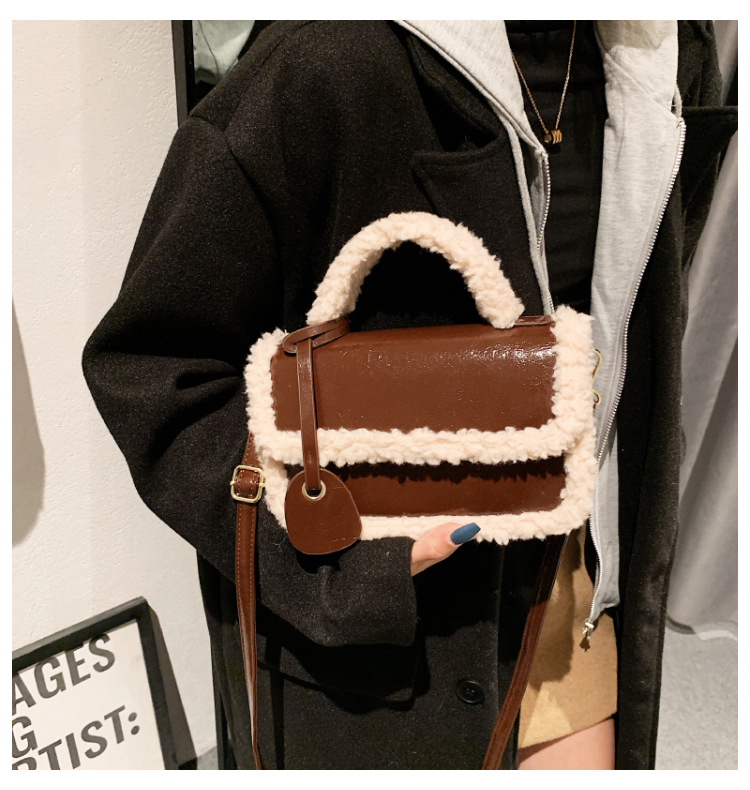 Fashion Plush Fluffy Small Bag Female Furry Messenger Bag Handbag display picture 2