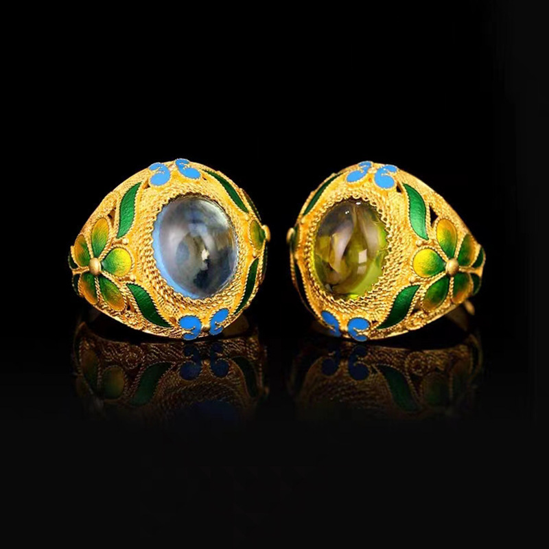 ベトナムの砂金エナメル蝶の花の指輪をまねるレトロな女性の指輪は金のエナメルの指輪のアクセサリーの生放送の金をめっきします。|undefined