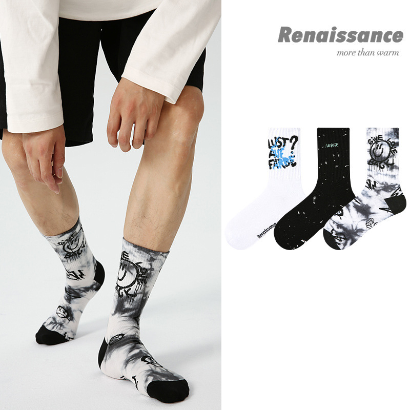 Renaissance men's socks tie-dye design street graffiti style sports mid-calf socks breathable Xinjiang cotton socks men wholesale