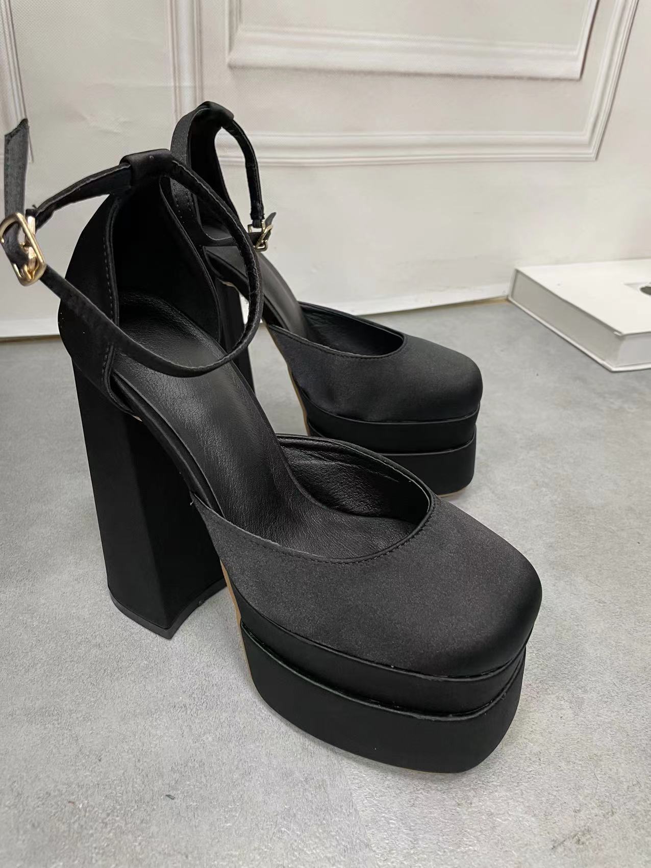 Chunky Heeled Sandals Image 5