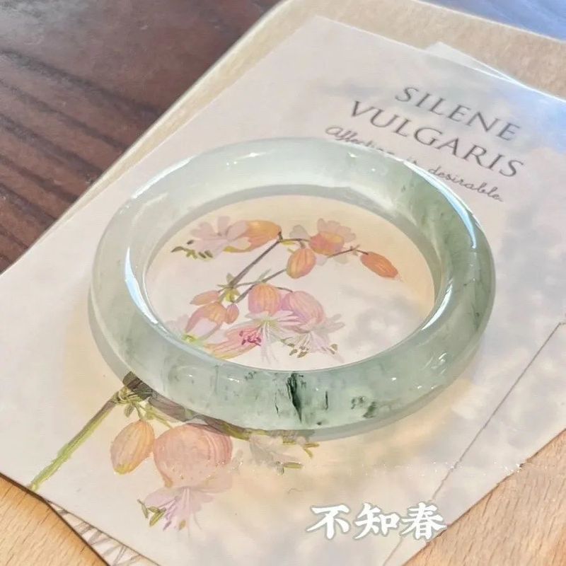 超仙白月光手镯小众设计古风中式韵味配饰清透感纯白镯子百塔手饰|undefined