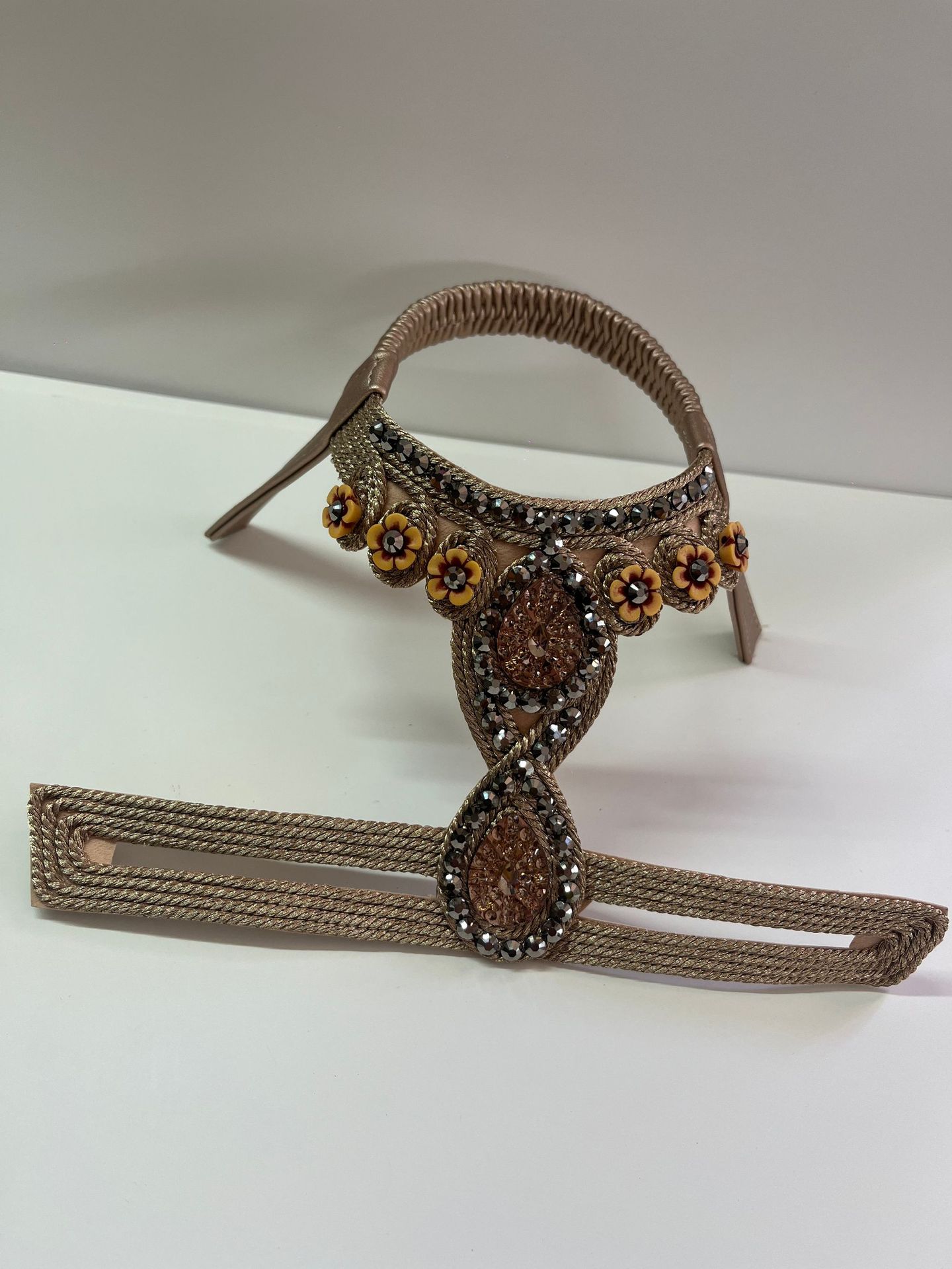 Bohemia bordado eléctrico de diamante sandálias superior semiacabado Europa y América bordado eléctrico de moda superior
