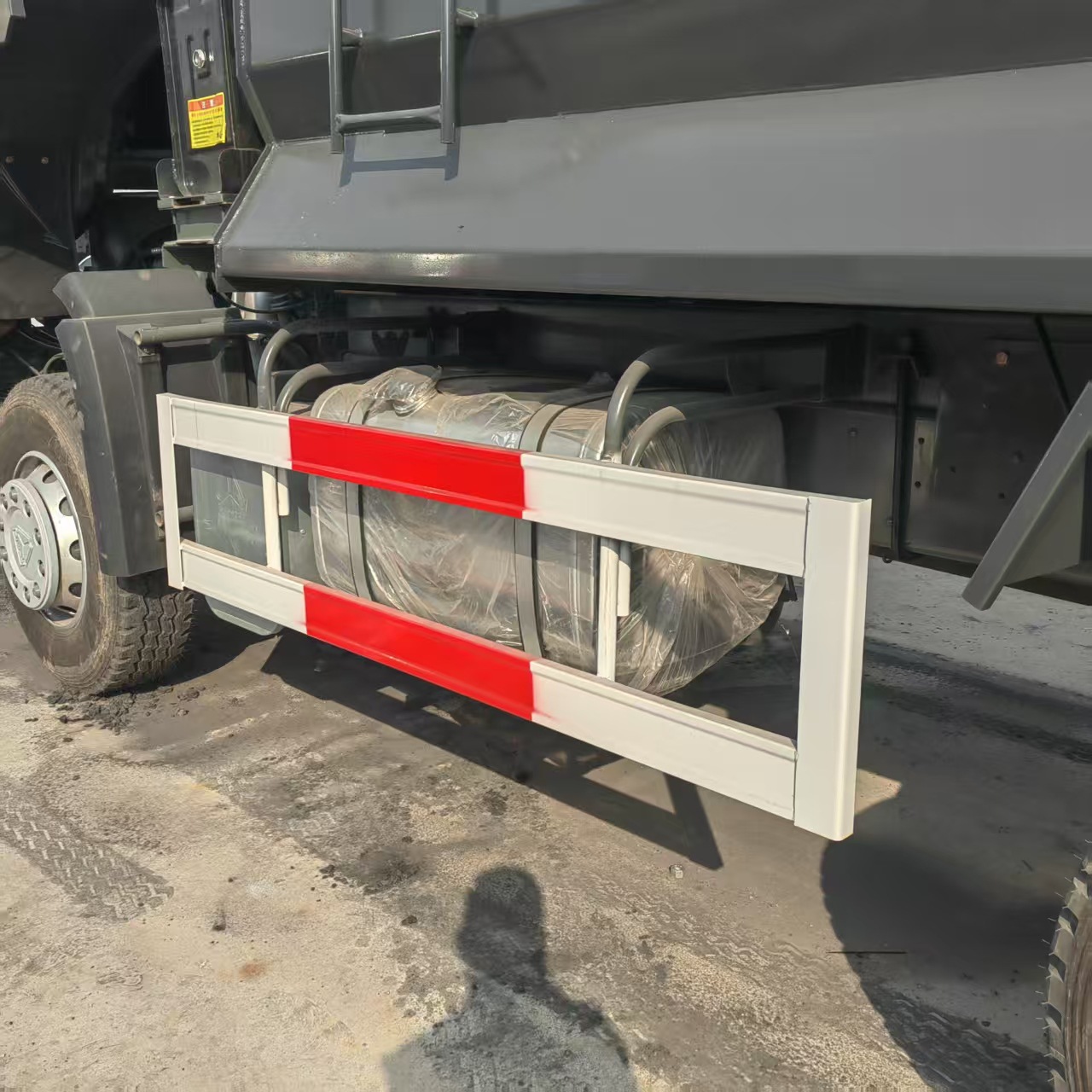 Special 375/371 Horsepower Rear Eight-Wheel Slag Transport Truck 6*4Howo Dump Truck for Sand and Gravel