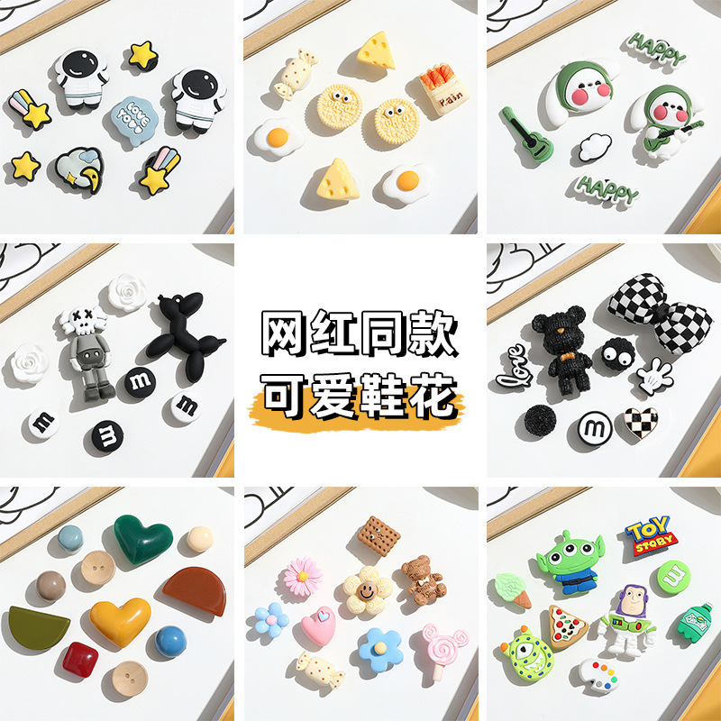 Cute Cartoon Clog Shoe Charms Shoe Buckles for Men and Women DIY Fashion Outdoor Clog Shoe Plastic Accessories Wholesale