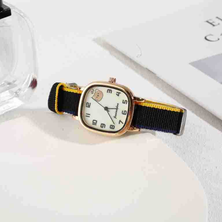 Selezionato nuovo nylon minimalista con quadrante quadrato e rotondo Serie Little Bear Dial Orologi al quarzo carini e casual per studenti e studentesse_voghion.com