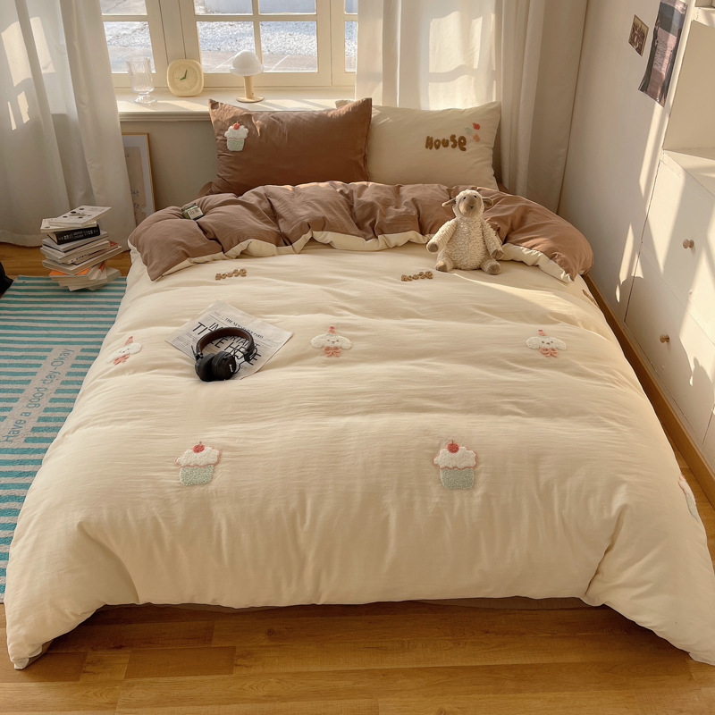 2025 nueva linda toalla de algodón de lavado de niña bordada puede dormir desnudo algodón de lavado de color sólido cuadrícula doble juego de cuatro piezas