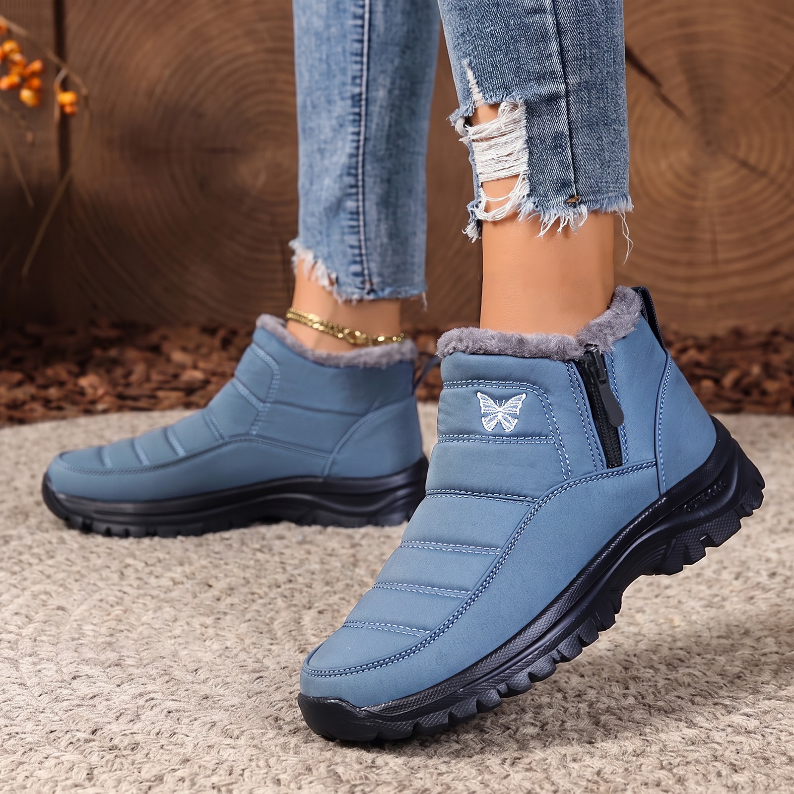 New winter women's cotton shoes with plush lining, thickened for warmth, embroidered thick-soled short boots, plush outdoor versatile cotton boots
