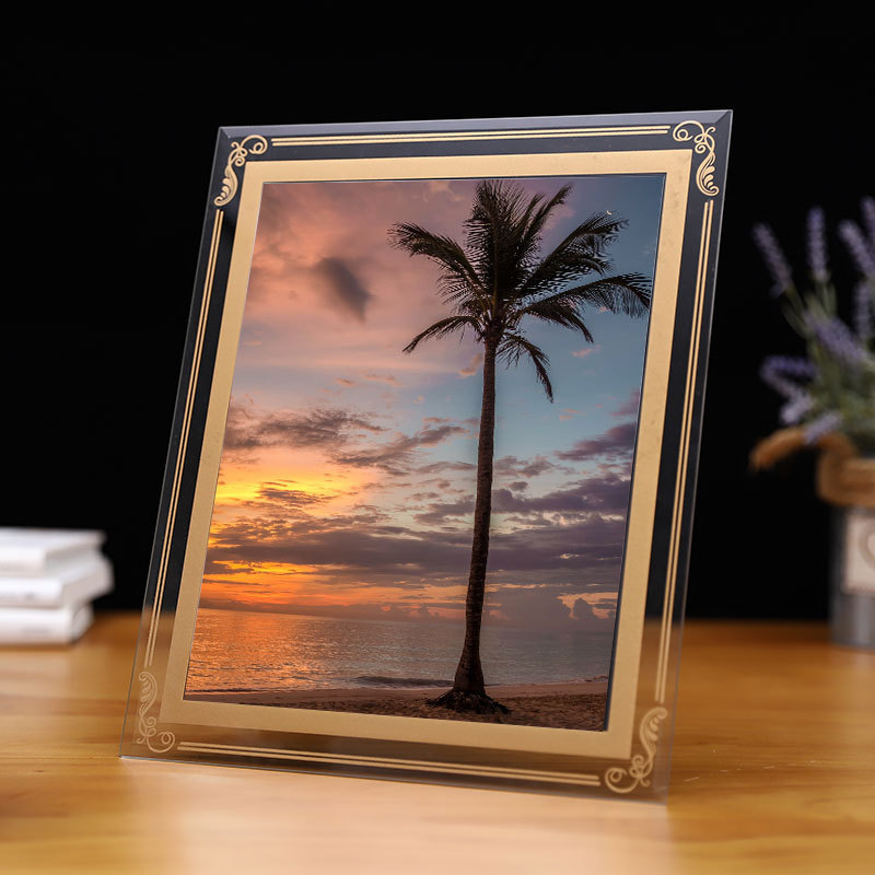 Trendy luxury crystal glass photo frame for family portraits, customizable in multiple sizes, photography display stand, available for wholesale Trendy luxury crystal glass photo frame for family portraits, customizable in multiple sizes, photography display stand, available for wholesale