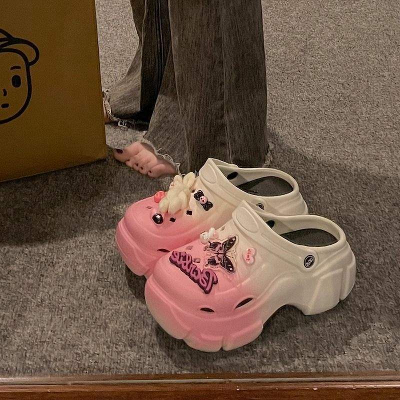 Cute Cartoon Gradient Color Thick-Soled Clogs for Women, Outdoor Wear, 2025 Summer New Trendy Height-Increasing Non-Slip Sandals