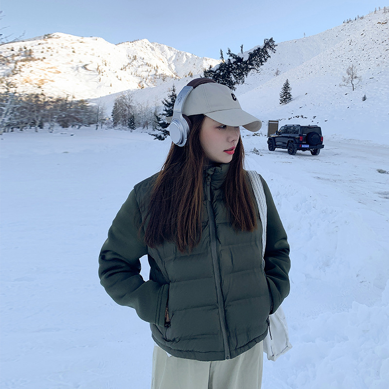 Camacos de algodón de pluma, ropa de algodón de invierno para mujeres 2025, nuevos estilos populares de este año, chaqueta de algodón pequeña, chaqueta de cuello corto