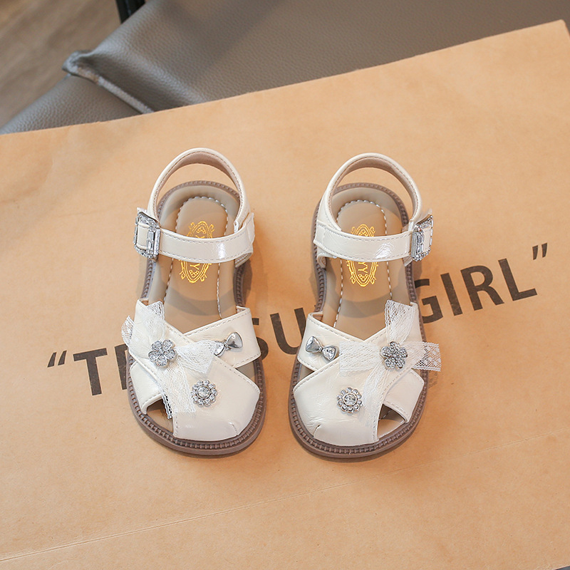 Sandálias princesa de niñas verano 2026 nuevas niñas zapatos de playa antipatadas zapatos de arco para niños zapatos individuales image 4