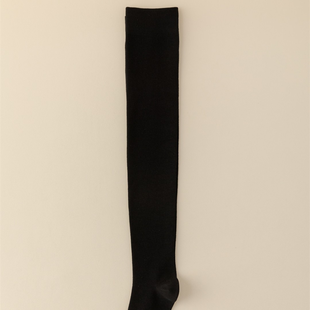 Otoño e invierno sin hueso anti-pilling calcetines de rodilla presión que forma la pierna delgada basada en una máquina calcetines de rodilla de mujer