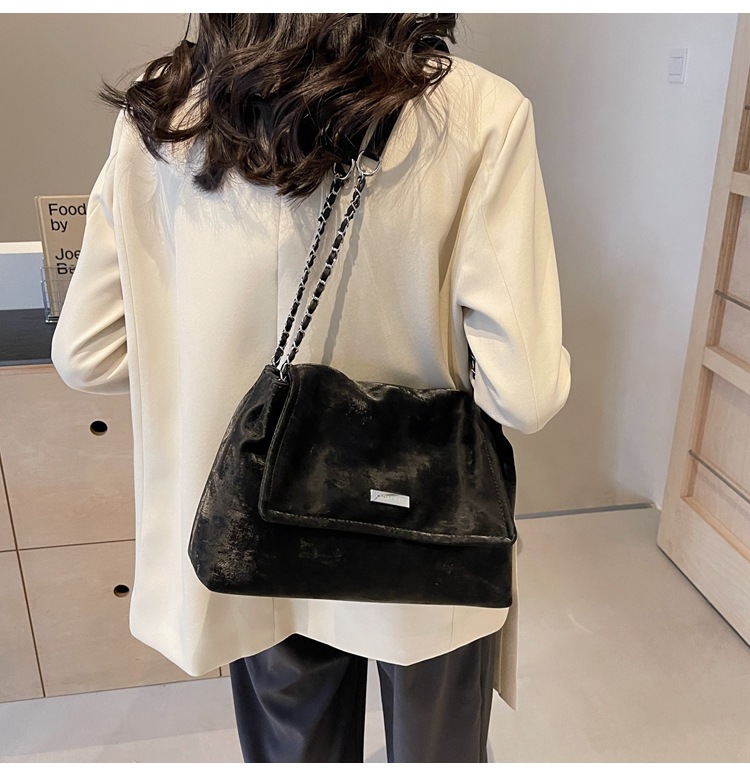 Large capacity for 2024 autumn/winter new fashionable niche women's texture chain single shoulder crossbody tote bag_voghion.com