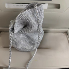 ���W�y����Ů2024�W�tС�����ֹ�����ˮͰ����ĸ������μ�Ҹ�°�