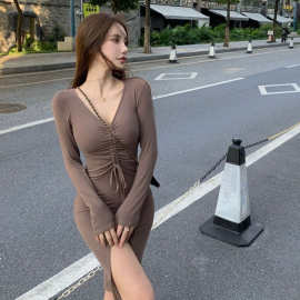 新款纯欲女人味性感显身材v领抽绳连衣裙中长款收腰遮肉包臀开叉