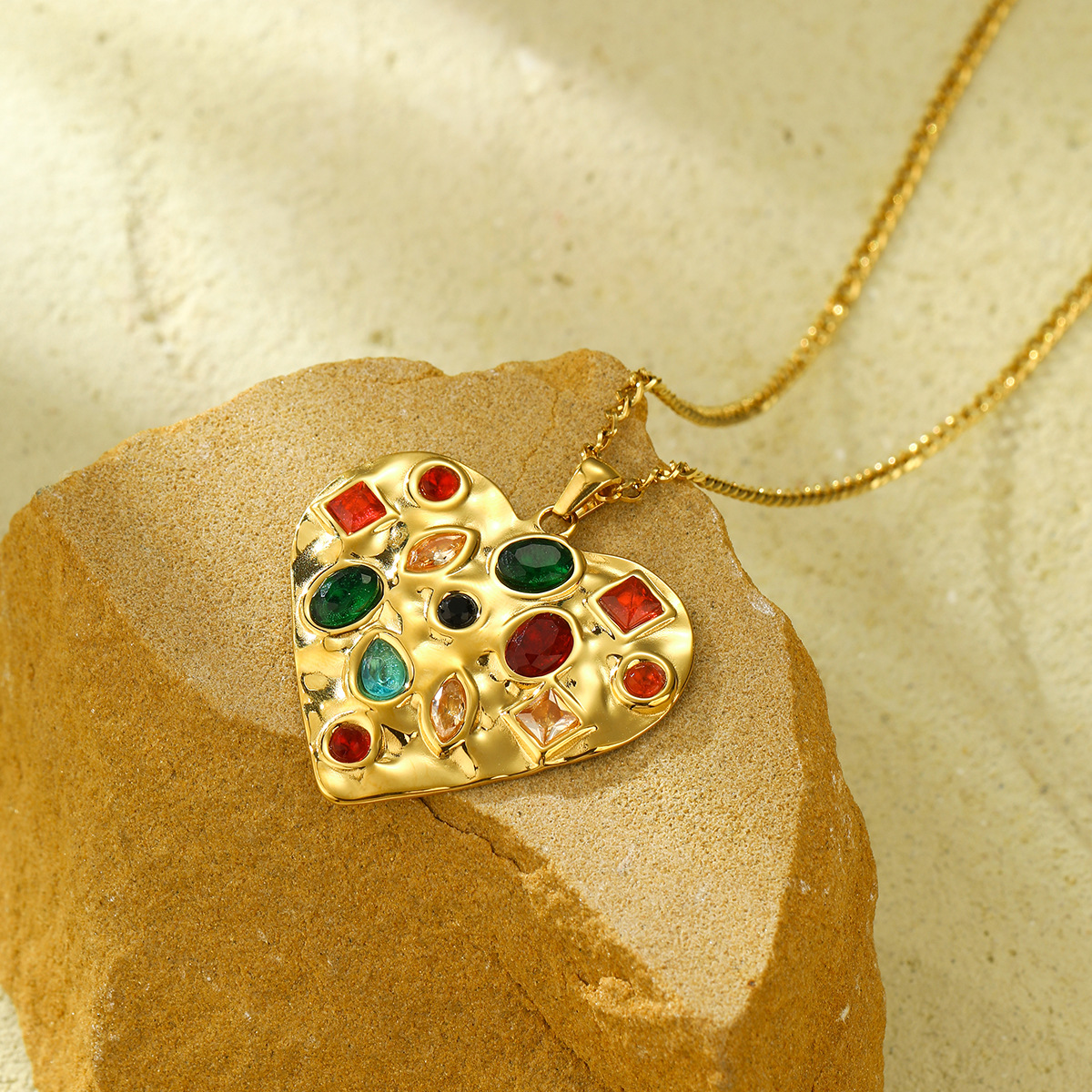 PVD Coated Real Gold Plated Cross Star Heart Shape 304 Stainless Steel Elegant Waterproof Non Tarnish 304 Stainless Steel Pendant Necklace display picture 3