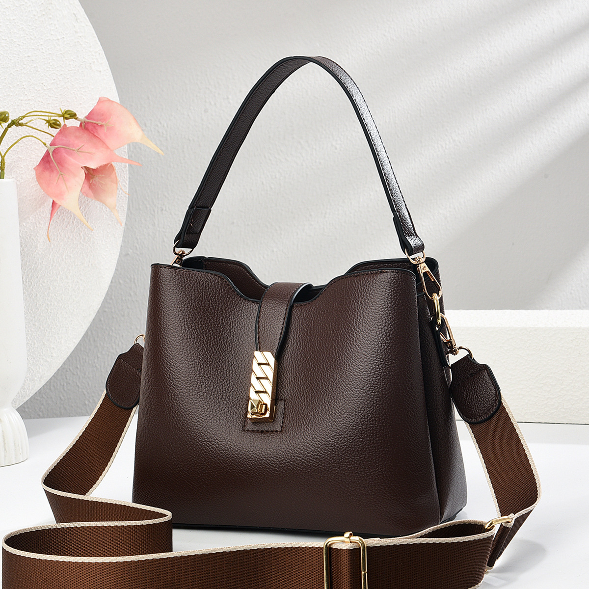 2025 señoras temperamento todo fósforo nuevo bolso de mensajero bolso de estilo coreano bolso de hombro exquisito bolso de mujer mujer de moda